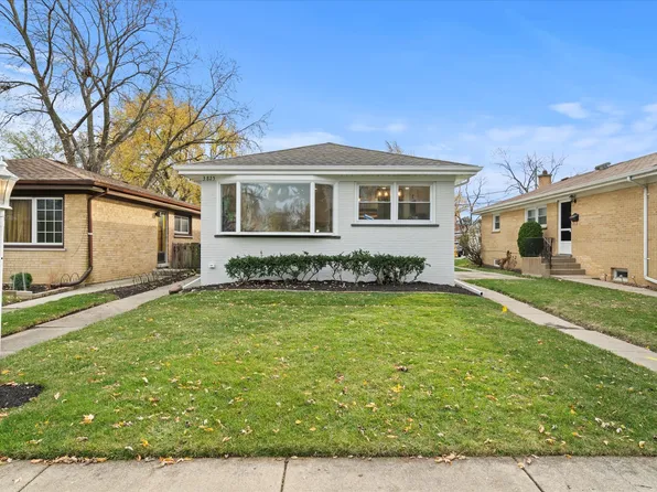 3825 Keeney St, Skokie, IL 60076