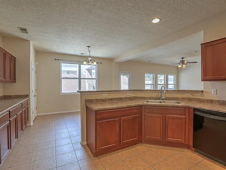 10815 Golinda Rd SW — Photo 6