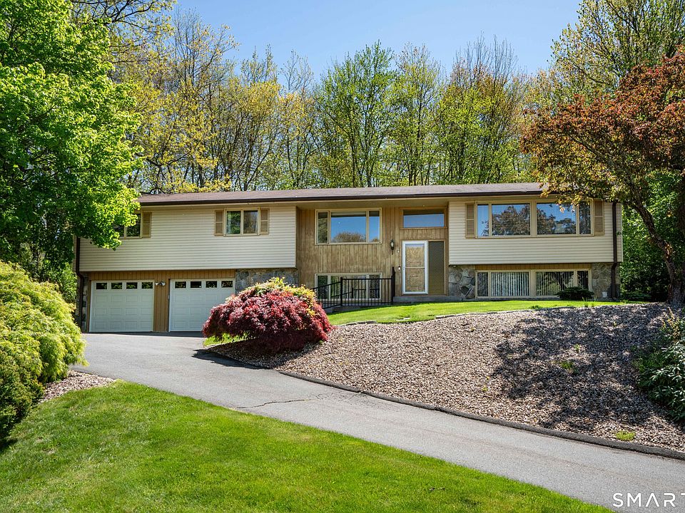 1st image of 121 Shepard Drive