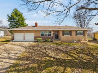 7725 Arlington Ave, Raytown, MO 64138