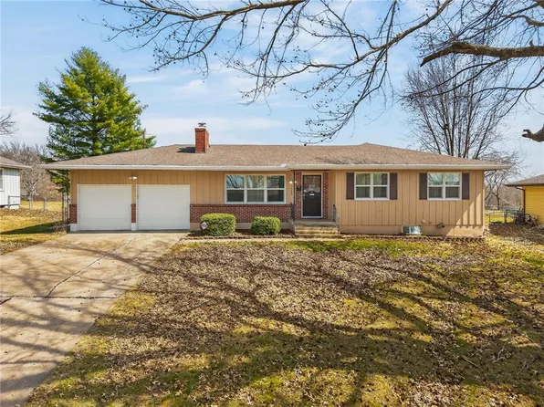 7725 Arlington Ave, Raytown, MO 64138