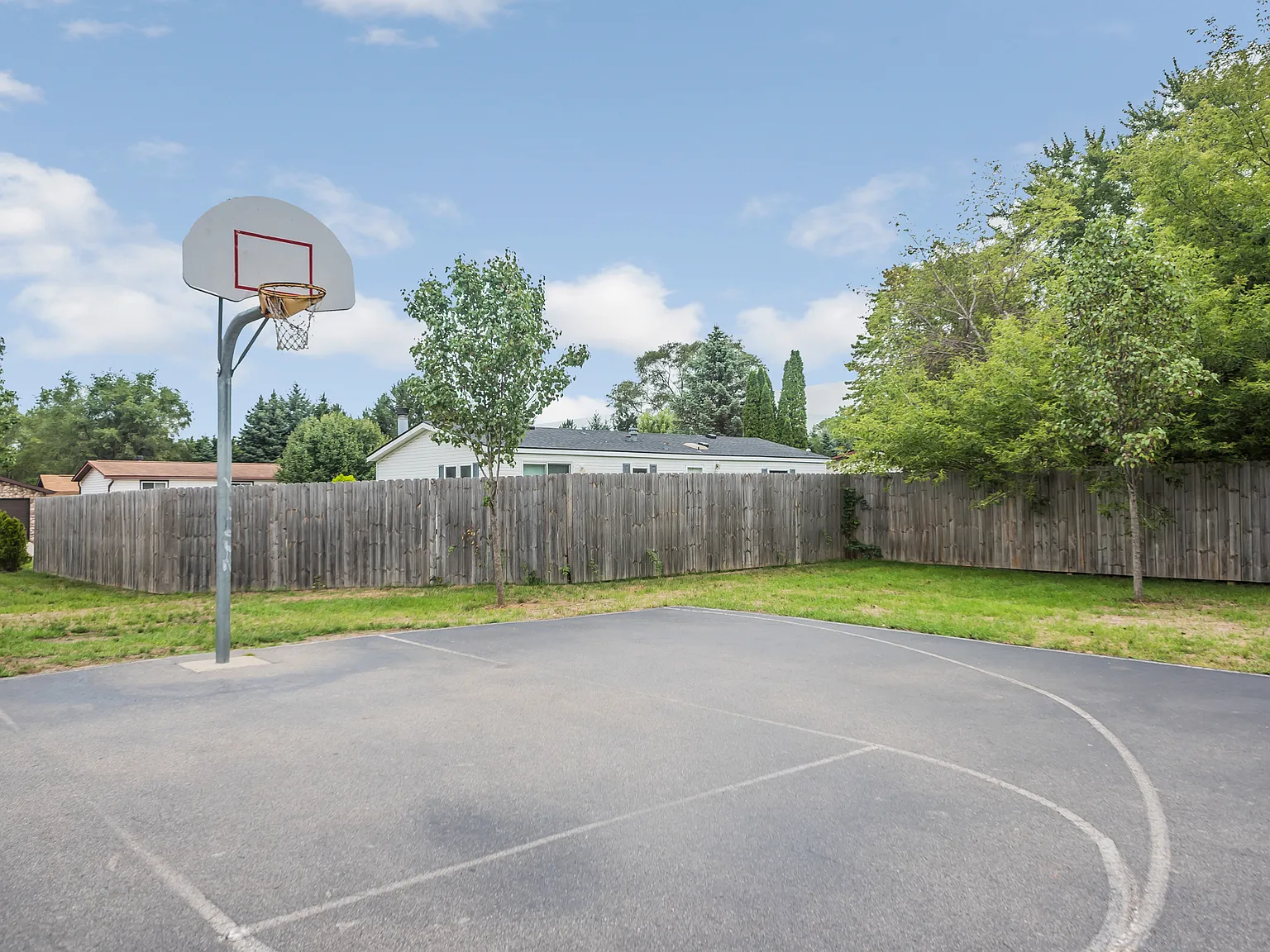 Lakeview — Photo 4