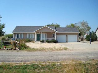 854 Spring Lake Cir, Mc Cool Junction, NE 68401