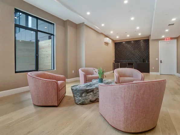 875 4th Avenue image 12 of 18