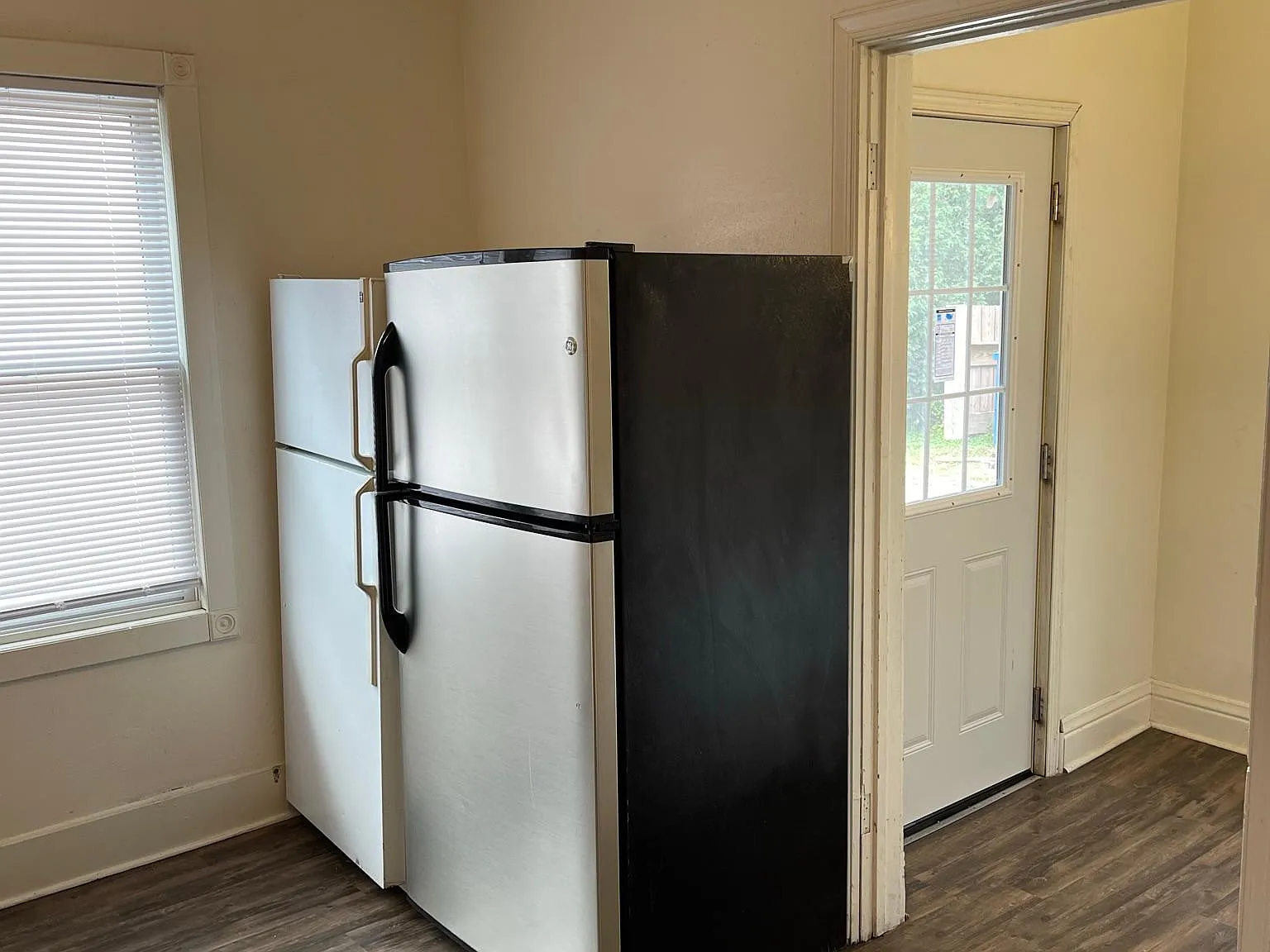 8 bed, 2831 sqft, $5,222 — Photo 4