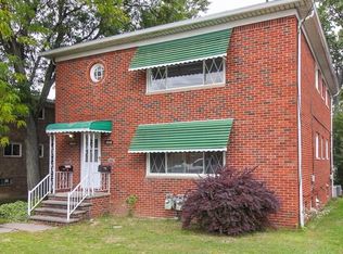 2918 Snow Rd, Parma, OH 44134