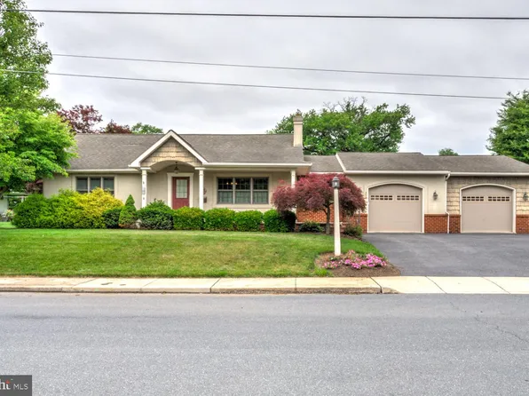 208 Penn Ave, Ephrata, PA 17522
