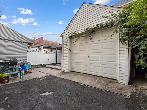 54-08 92nd Street image 22 of 29