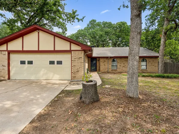 108 Camelot Dr, Weatherford, TX 76086