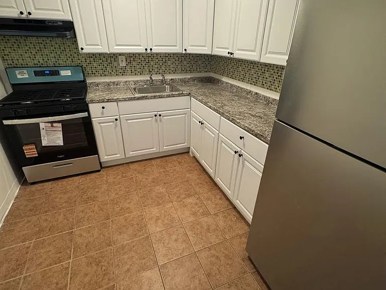 Clover Pl — Photo 8