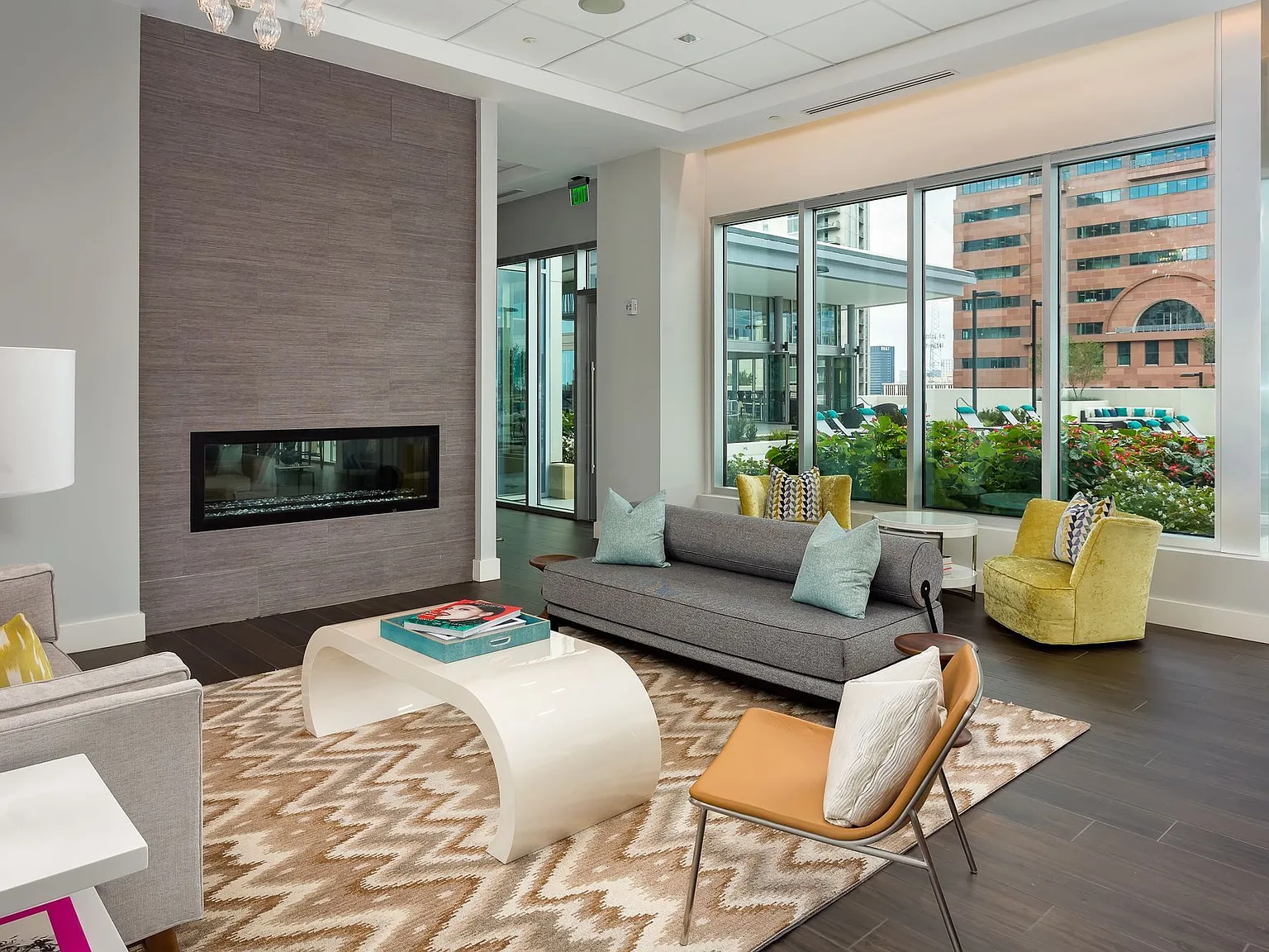 Nine15 Midtown — Photo 3