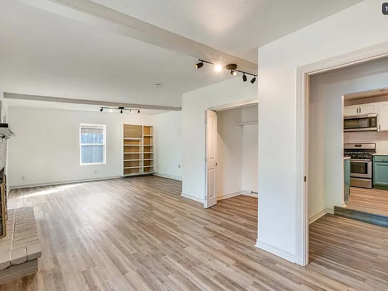 3611 Devon Ave — Photo 11