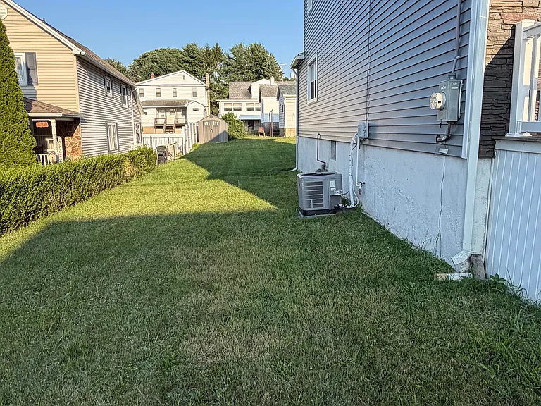 401 Ziegler St — Photo 19