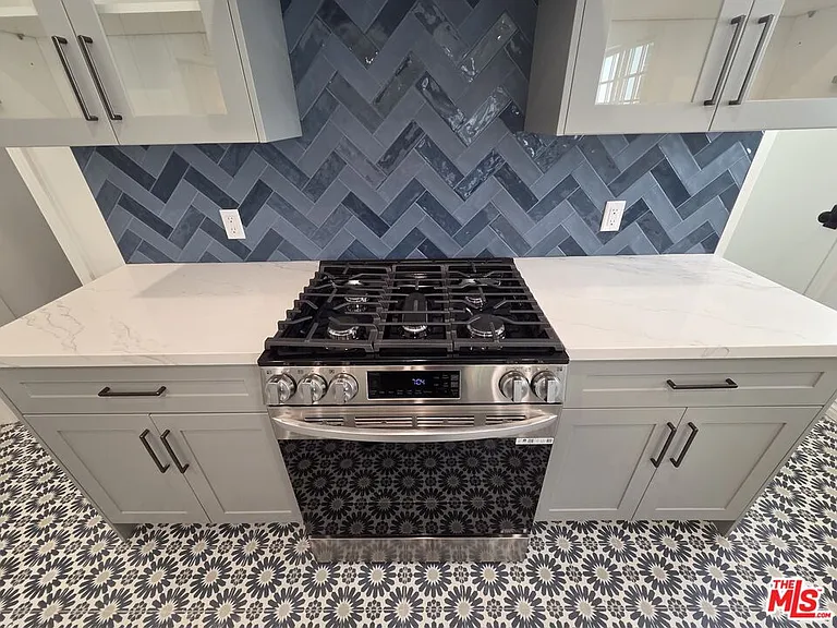 351 S Detroit St #2 — Photo 10