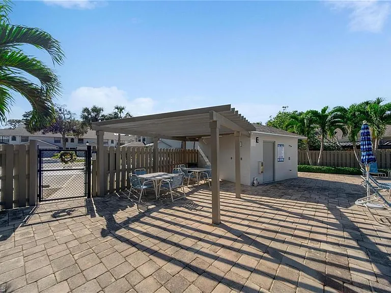 820 Meadowland Dr #D — Photo 29