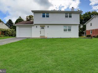 811 Fairview Rd, Carlisle, PA 17013