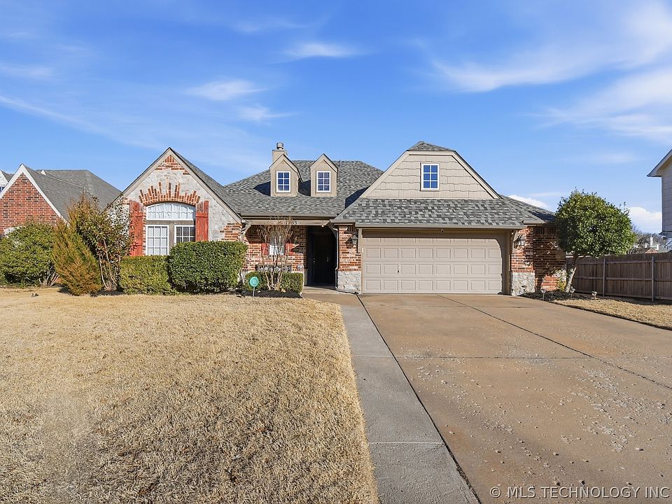 1st image of 1703 S Desert Palm Pl