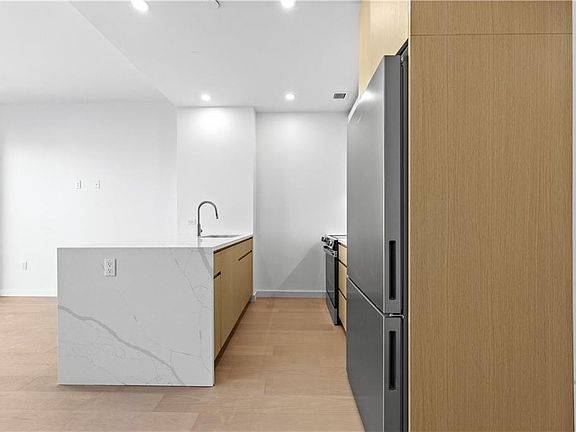 2nd image of 2183 Ocean Ave #2C