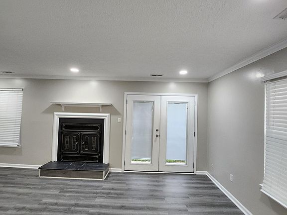 4th image of 5255 Johnstown Ln