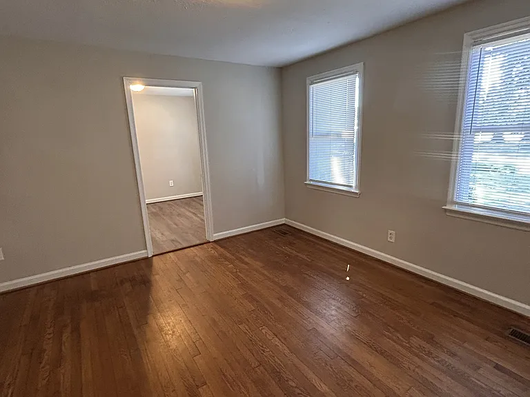 809 Paul St — Photo 21