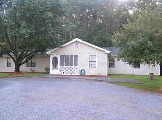 1142 Callahan Dr, Dalton, GA 30721