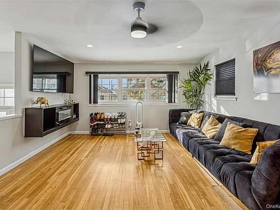 3rd image of 17 Marina Road