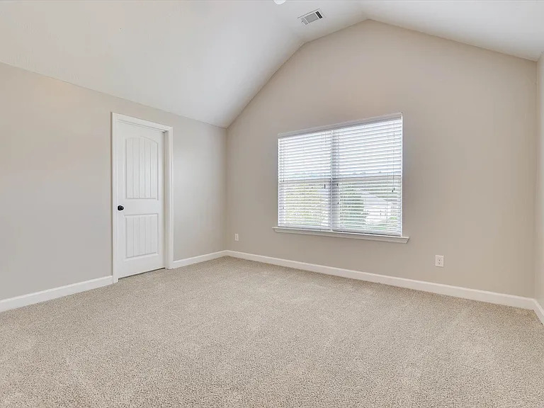 127 Radcliff Dr — Photo 38
