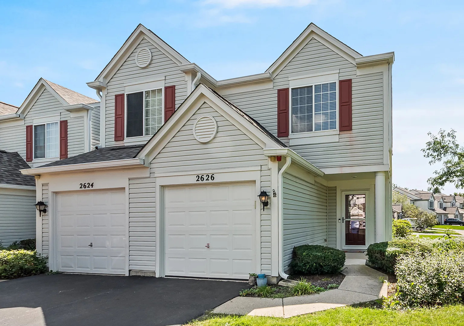 2 bed, 2.5 bath, 1324 sqft, $2,450 — Photo 1