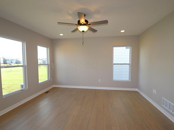 3rd image of 9205 Ash Grove Dr