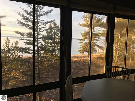 5th image of 4488 Juniper Dr