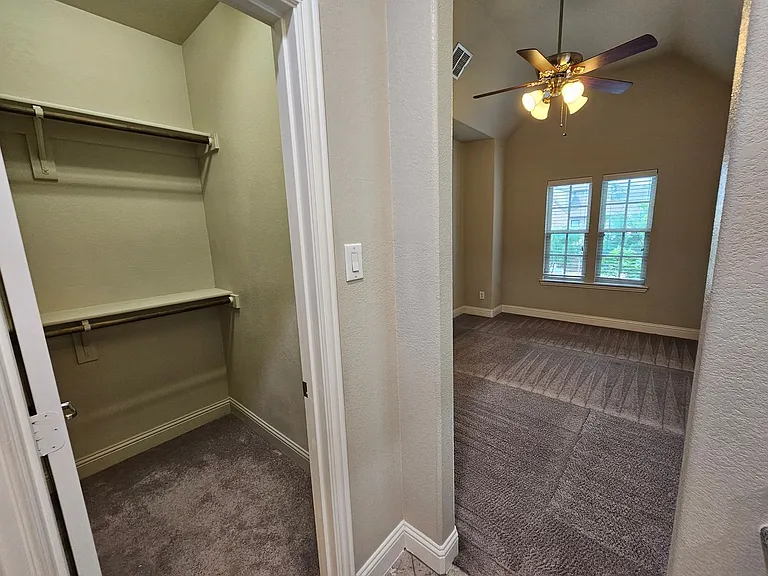 988 Shadyside Ln — Photo 42
