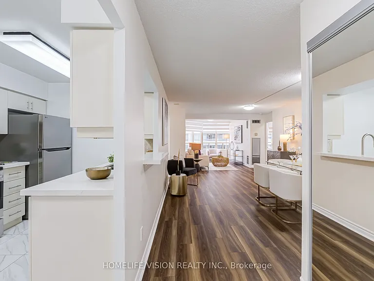 30 Greenfield Ave #903 — Photo 12