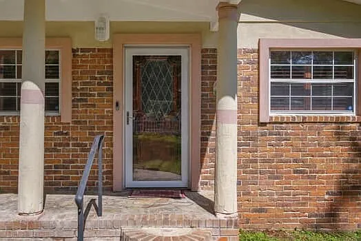 3 bed, 1.0 bath, 1176 sqft, $1,495 — Photo 3