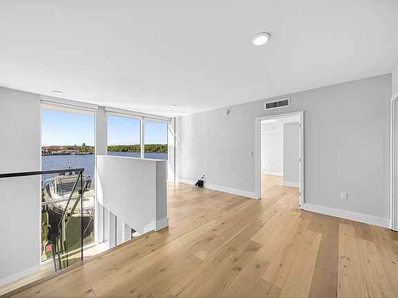 3rd image of 400 Sunny Isles Blvd #102