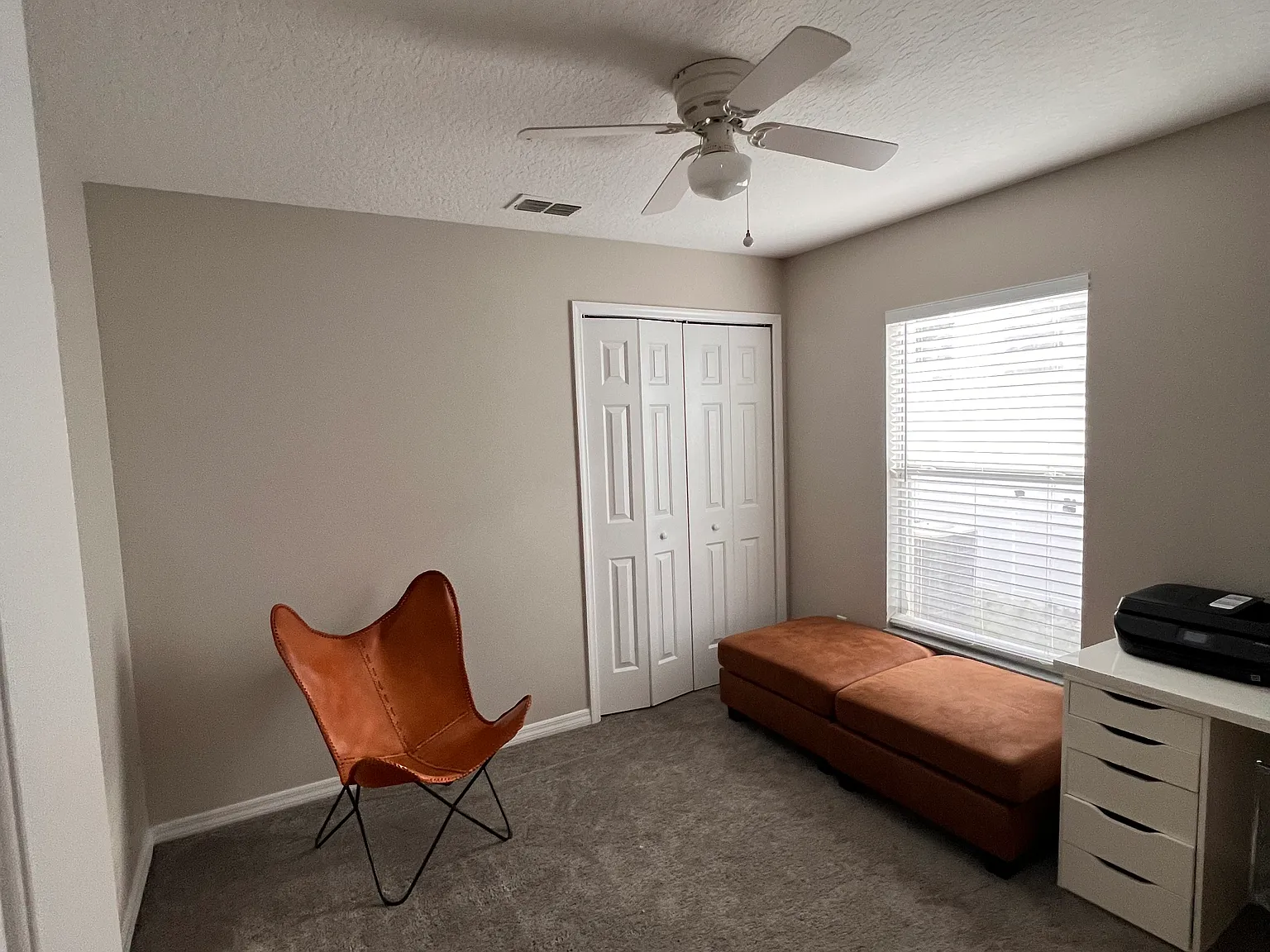 3 bed, 1219 sqft, $2,300 — Photo 4