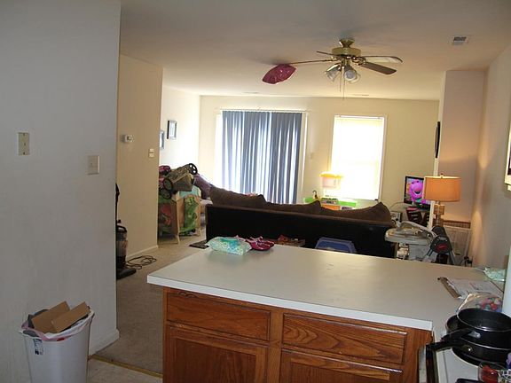 5th image of 108 Picadilly Ln