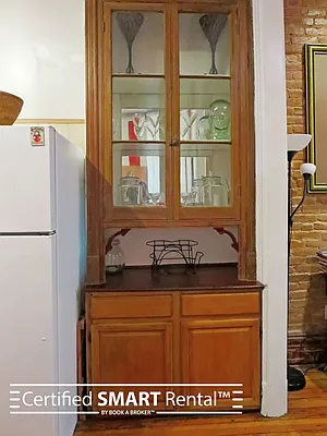 Rented by Book A Broker | media 18