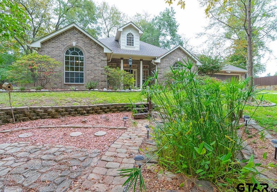 1st image of 23621 Parkview Dr