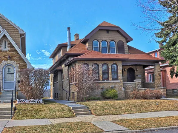 3161 S 11th St, Milwaukee, WI 53215