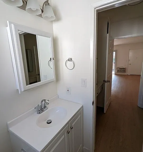 1824 Manning Ave #10 — Photo 11