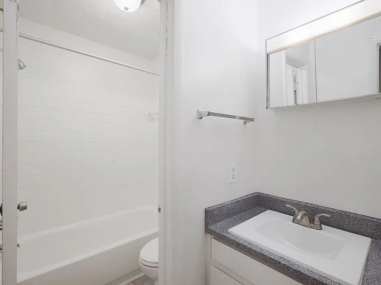 Hampton Hall | Comfort, Convenience, & Community All In One — Photo 275