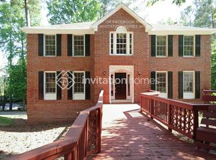 6959 Whispering Oaks Ct, Stone Mountain, GA