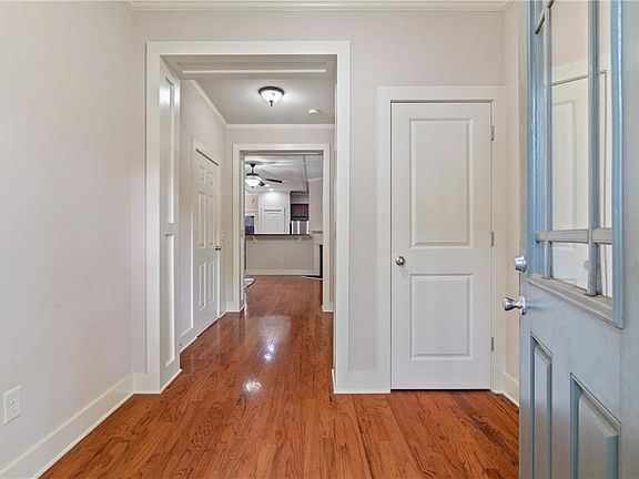 3rd image of 1100 N Village Dr