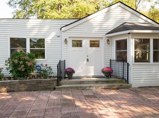 5865 Lake Rd, Mentor, OH 44060