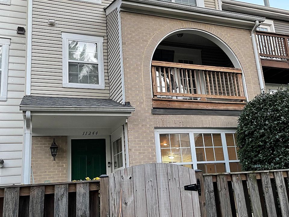 Front view of three (3) level townhouse.