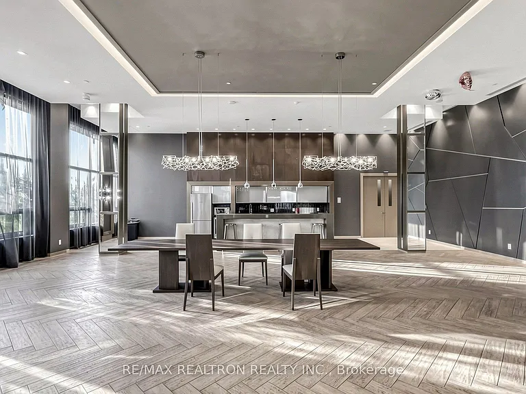 18 Uptown Dr #102 — Photo 46