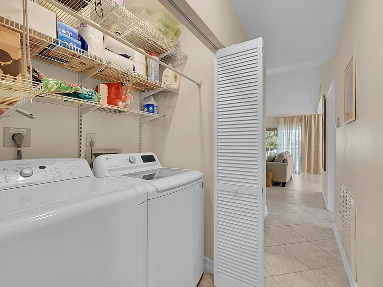 6245 Old Court Rd #202 — Photo 20