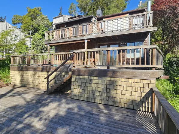 5687 Merriewood Dr, Oakland, CA 94611