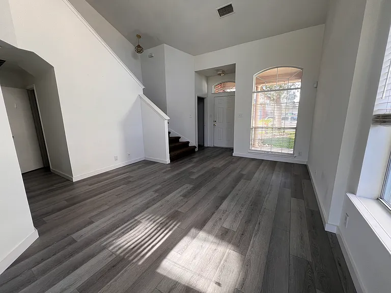 4910 Crestwood Hill Dr — Photo 26