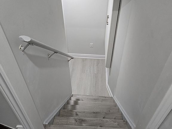 2nd image of 81 Leadenhall Rd #Basement